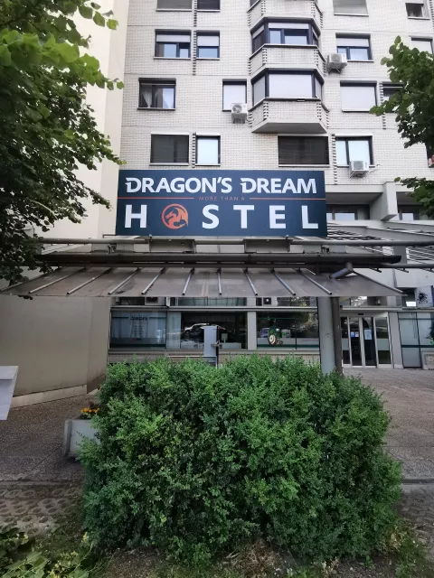 Signage Dragon’s Dream Hostel
